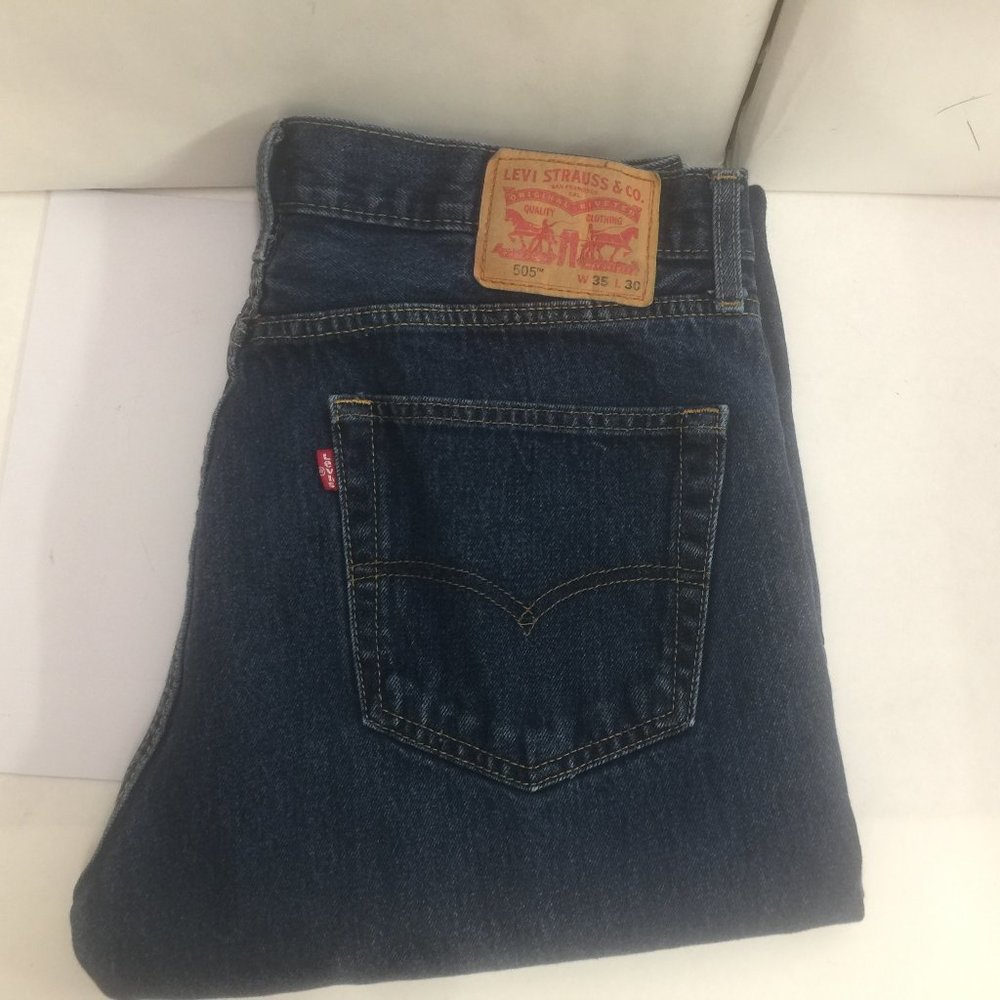 Levi's 505 Blue Jeans (34 X 26* )